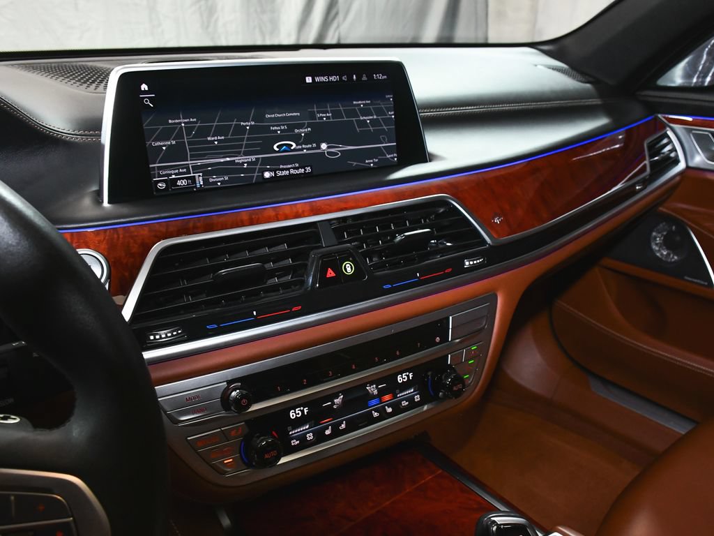 Used 2022 BMW ALPINA B7 xDrive w/ Luxury Rear Seating Package AWD/4WD image 59