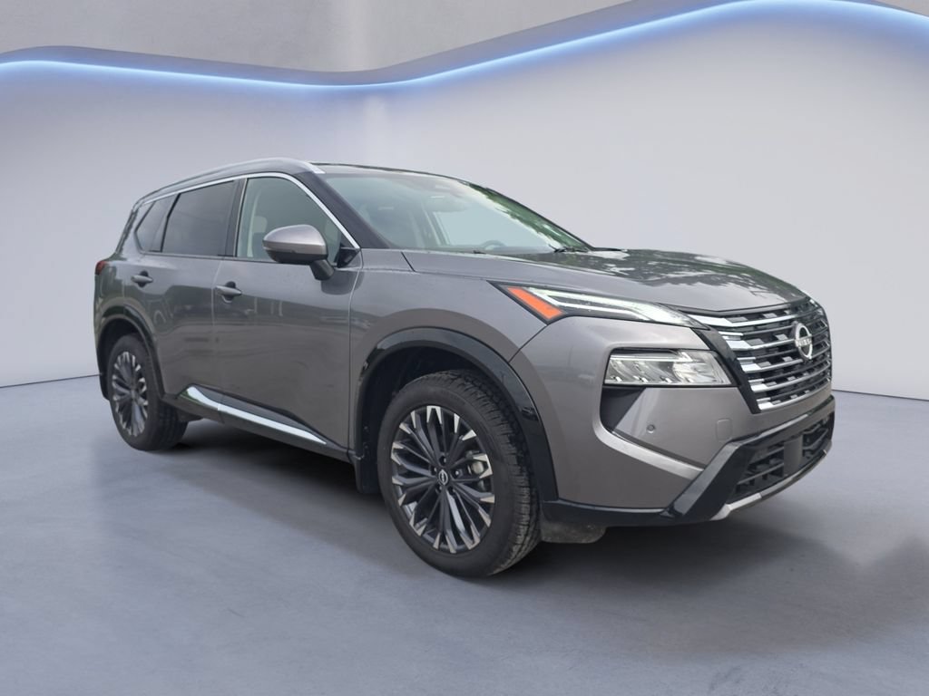 Used 2025 Nissan Rogue Platinum FWD image 8
