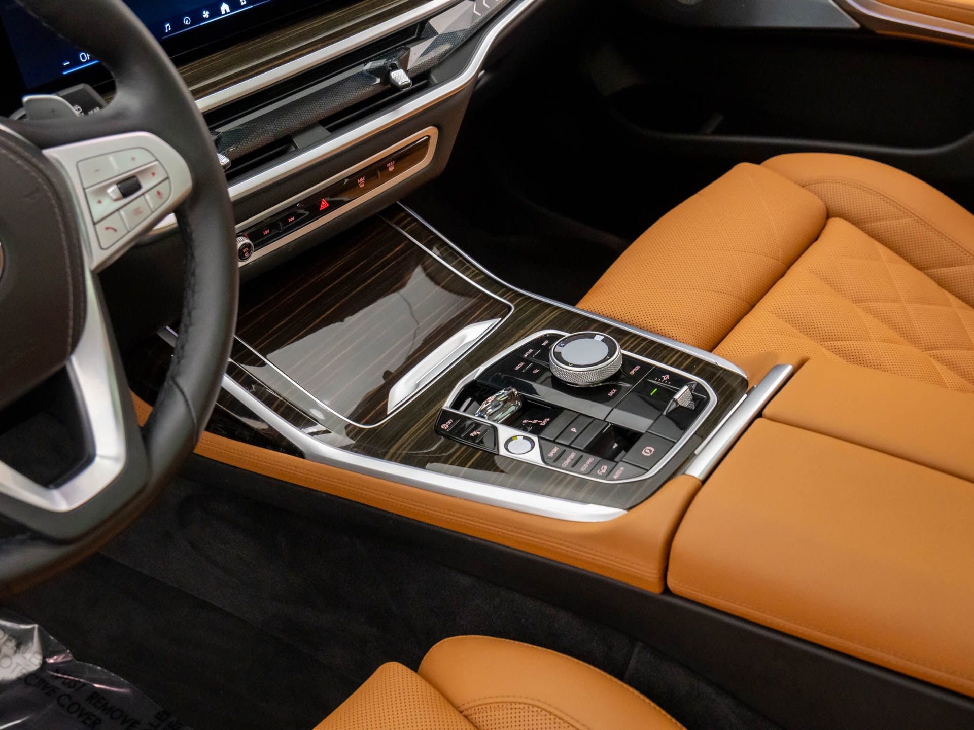 Certified 2025 BMW X7 xDrive40i w/ Premium Package image 21