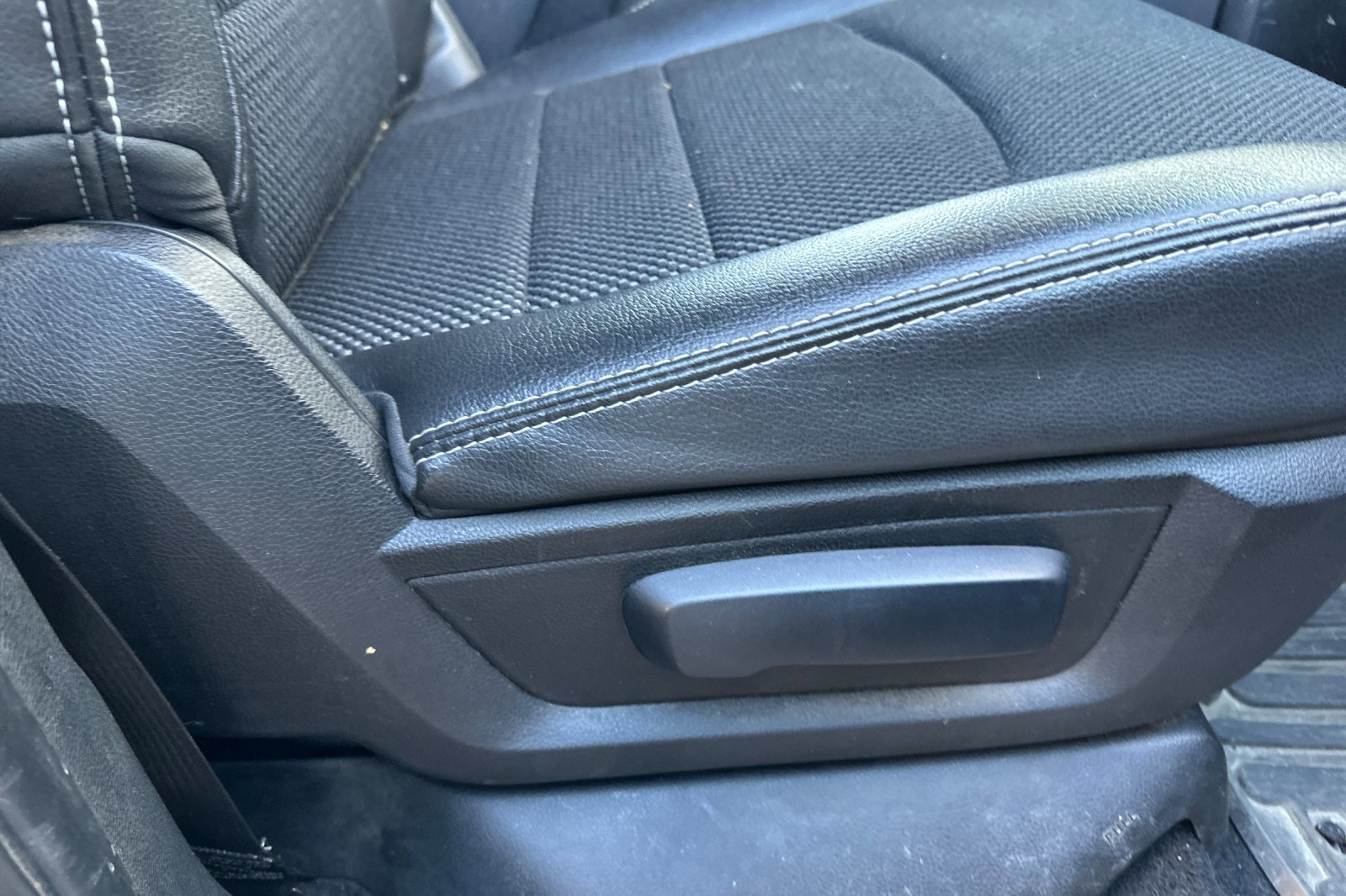 Used 2014 RAM 1500 Sport w/ Comfort Group AWD/4WD image 22