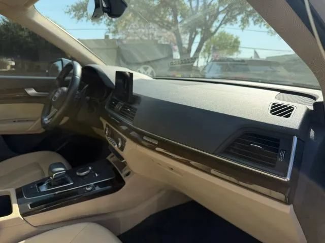 Used 2019 Audi Q5 2.0T Premium AWD/4WD image 35