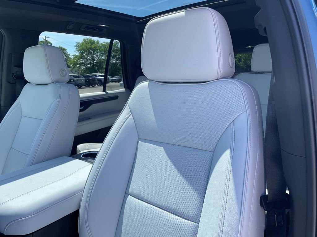 New 2026 Chevrolet Tahoe Premier w/ Sun And Tow Package AWD/4WD image 8