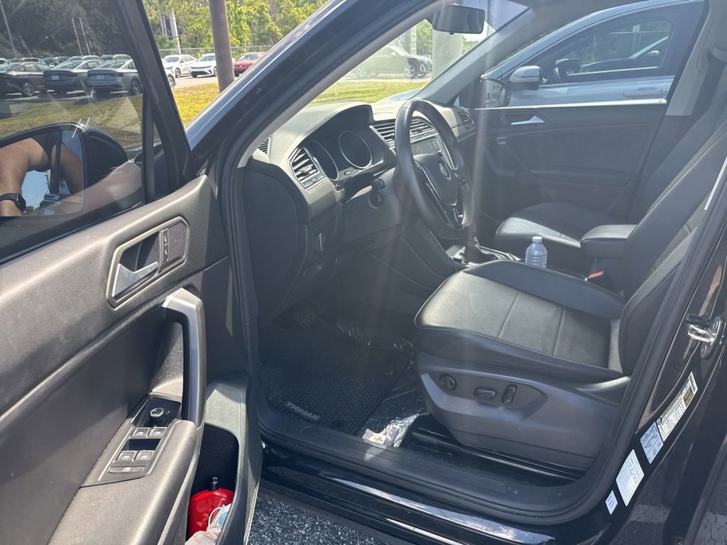 Used 2021 Volkswagen Tiguan S FWD image 11