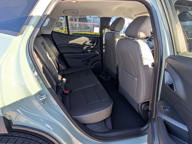 Used 2025 Chevrolet Trax ACTIV w/ Driver Confidence Package FWD image 13
