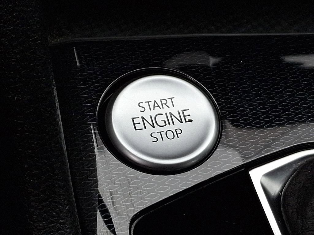 Used 2025 Volkswagen Taos S image 23