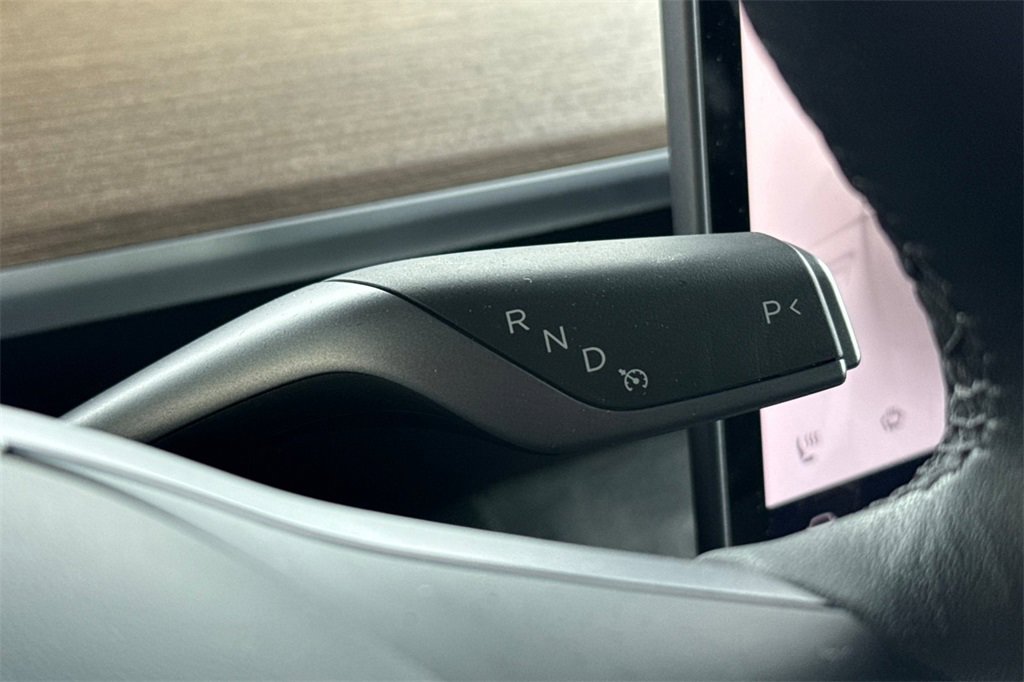 Used 2023 Tesla Model Y Long Range image 21