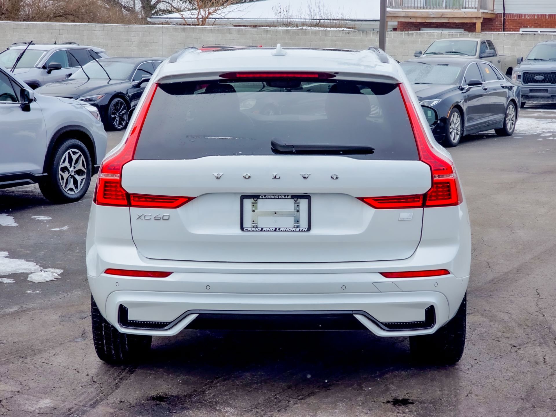 Used 2024 Volvo XC60 T8 Plus w/ Climate Package image 18