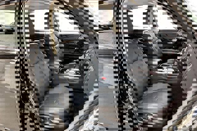 Used 2018 INFINITI Q70 L 3.7 AWD/4WD image 7