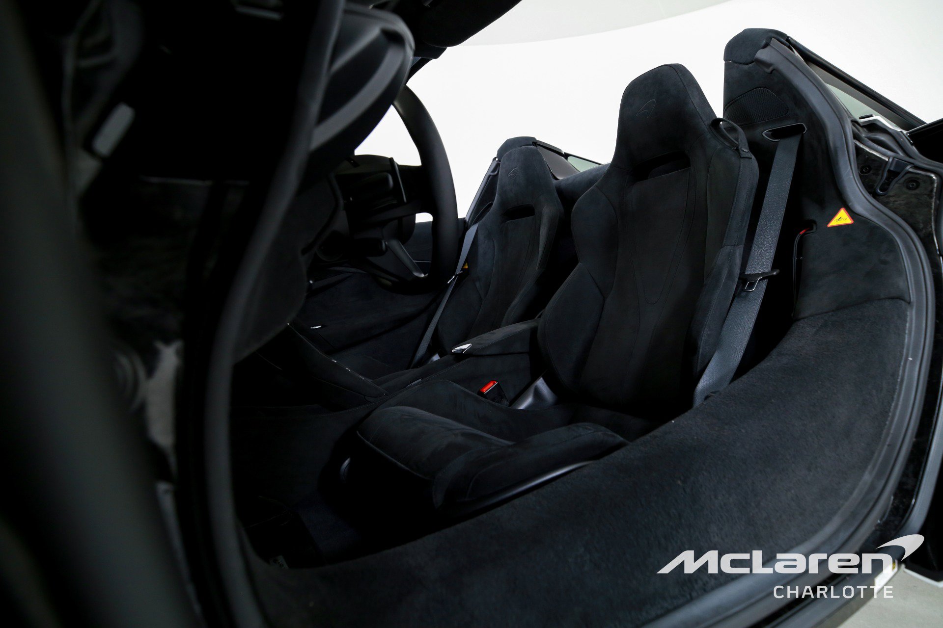 Used 2024 McLaren 750S Spider image 13