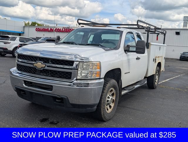 Used 2011 Chevrolet Silverado 3500 W/T w/ Snow Plow Prep Package AWD/4WD image 4