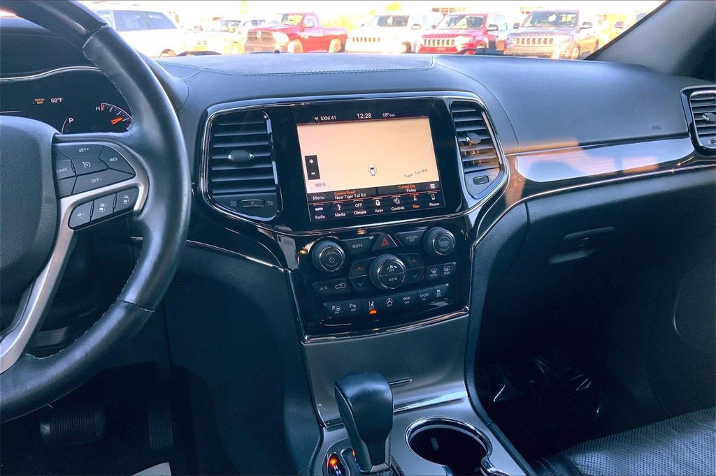Used 2019 Jeep Grand Cherokee Overland image 11