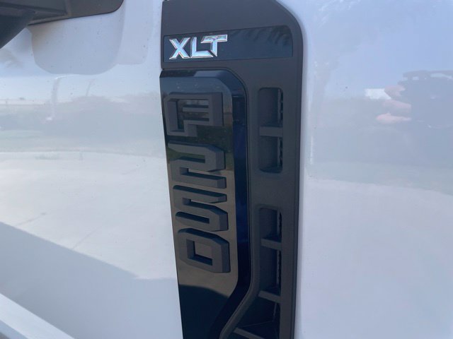 New 2026 Ford F250 XLT w/ XLT Premium Package AWD/4WD image 31