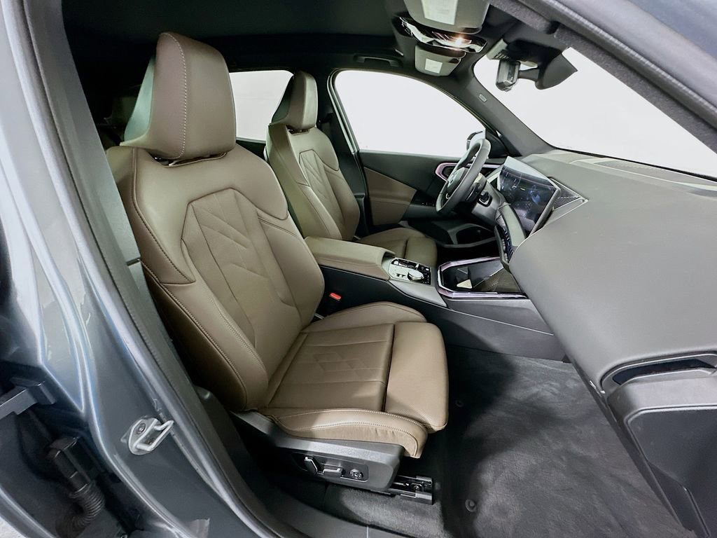 Used 2025 BMW X3 xDrive30i w/ Convenience Package image 27