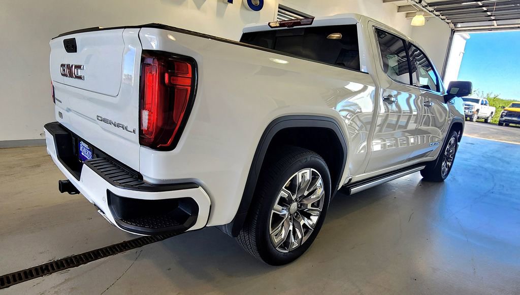 Used 2023 GMC Sierra 1500 Denali w/ Denali Reserve Package image 17