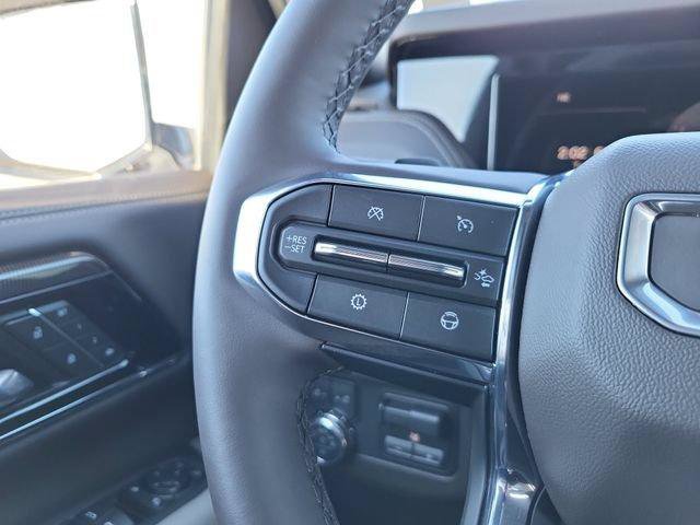 New 2025 GMC Yukon Elevation AWD/4WD image 19