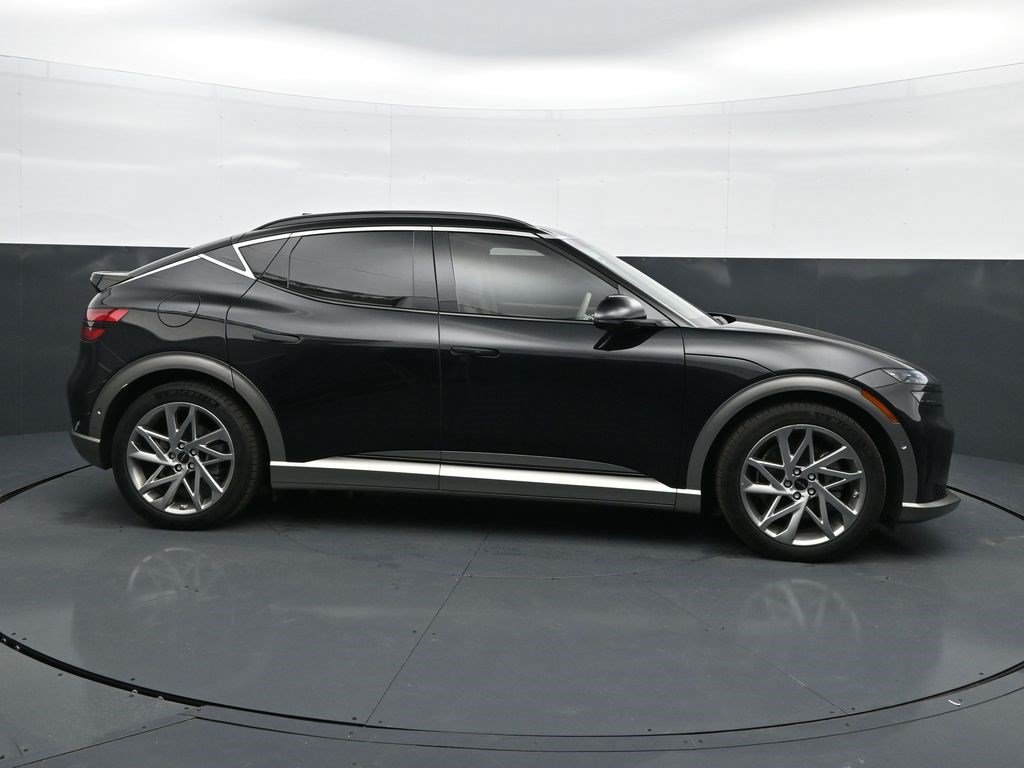 Used 2025 Genesis GV60 Advanced AWD/4WD image 8