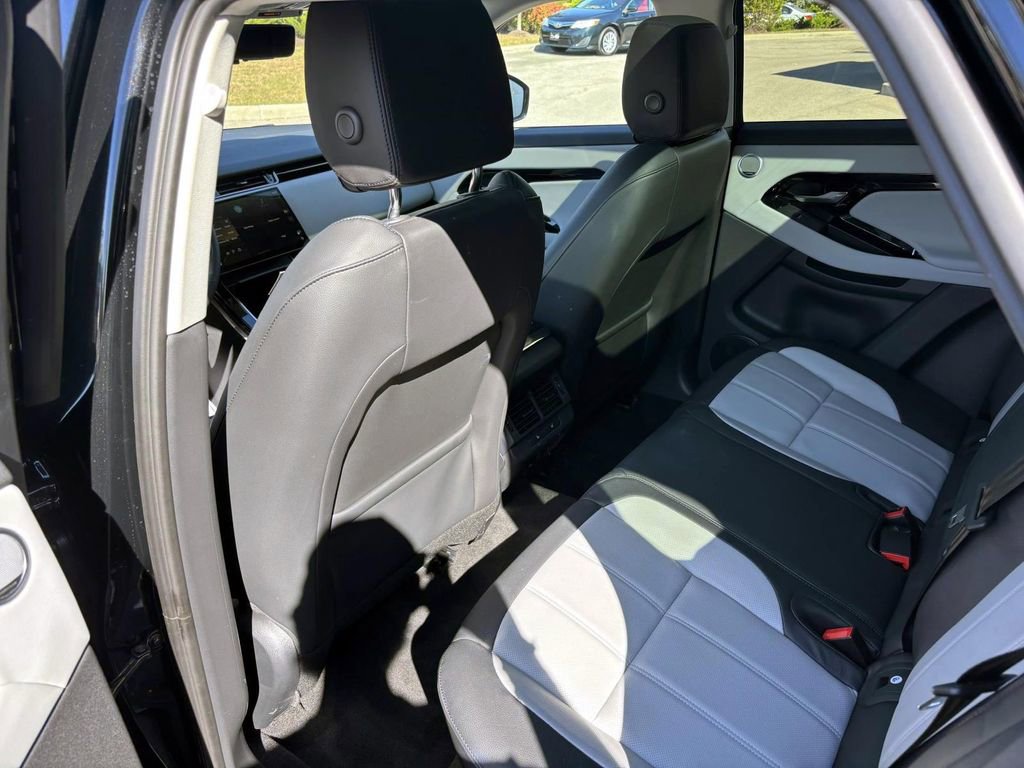 Certified 2025 Land Rover Range Rover Evoque Dynamic SE image 22