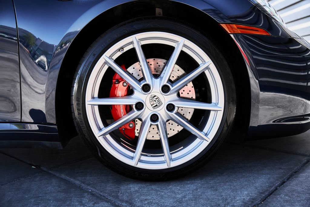 Used 2020 Porsche 911 Carrera 4S w/ Premium Package image 20