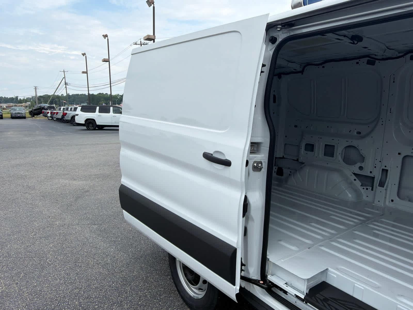 New 2026 Ford Transit 250 Low Roof RWD image 10