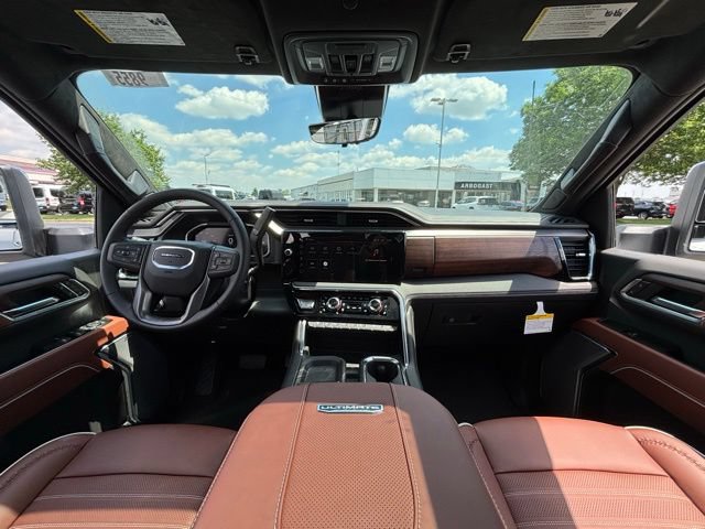 New 2026 GMC Sierra 3500 Denali Ultimate AWD/4WD image 3