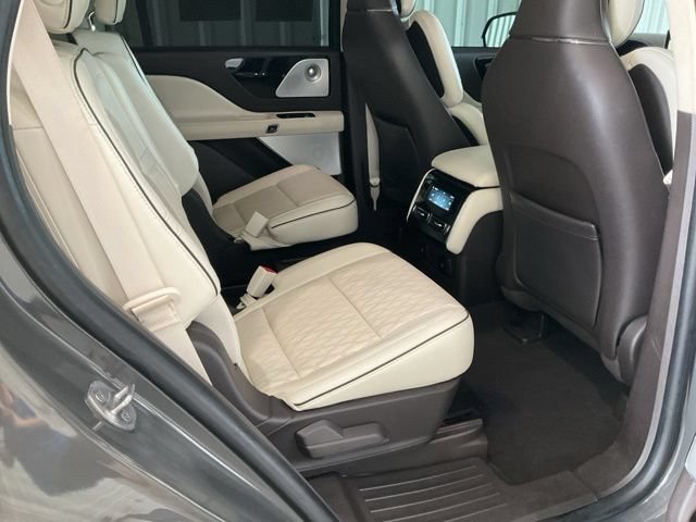 Used 2020 Lincoln Aviator Black Label w/ Class IV Trailer Tow Package AWD/4WD image 25