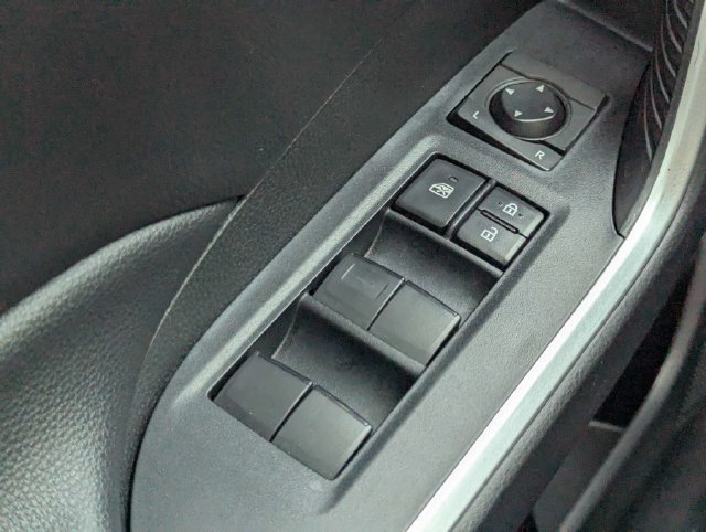 Certified 2020 Toyota RAV4 LE FWD image 24
