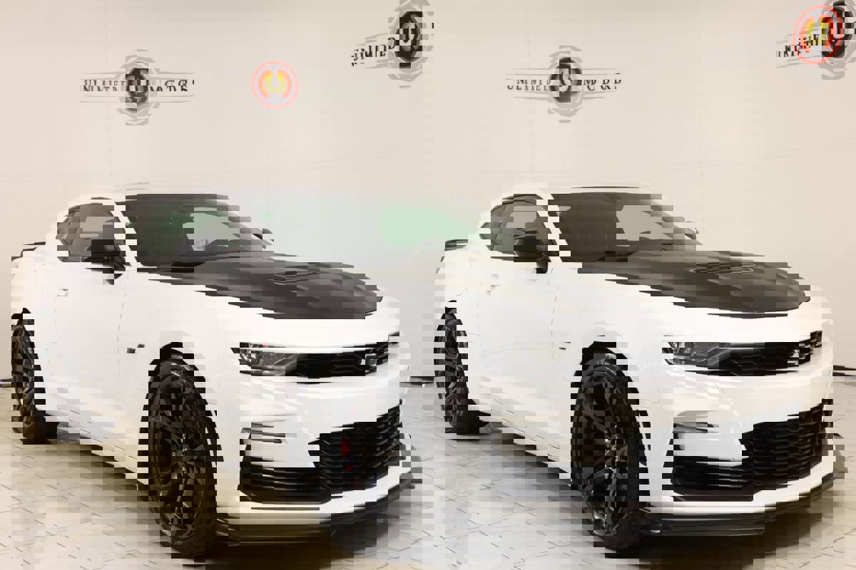 Used 2021 Chevrolet Camaro SS image 39