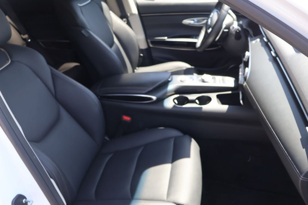 Used 2025 Genesis GV70 2.5T AWD/4WD image 18