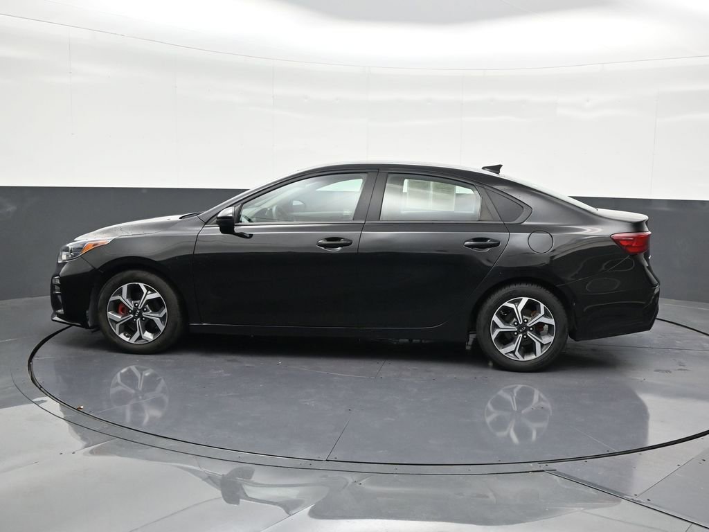 Used 2021 Kia Forte LXS image 2