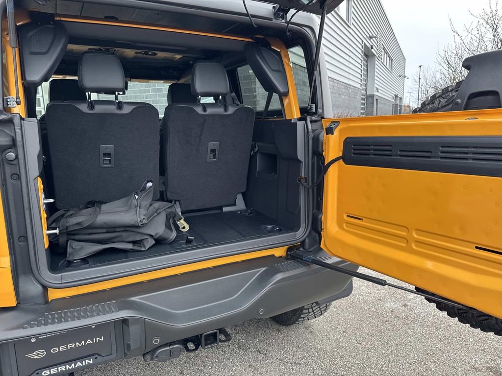 Used 2022 Ford Bronco Black Diamond w/ Sasquatch Package AWD/4WD image 14