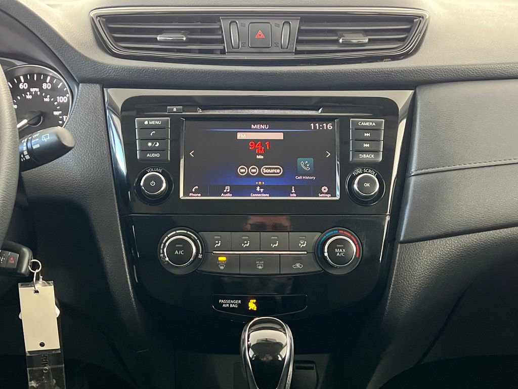 Used 2018 Nissan Rogue S image 23