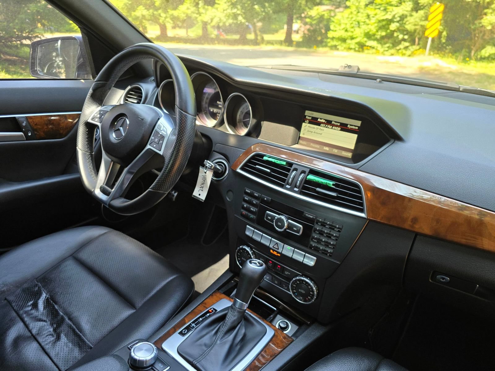 Used 2013 Mercedes-Benz C 300 4MATIC Sedan image 11