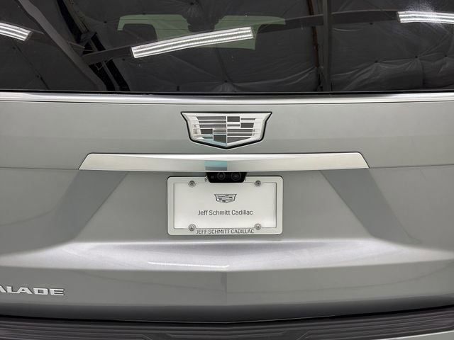 New 2026 Cadillac Escalade ESV Luxury image 18