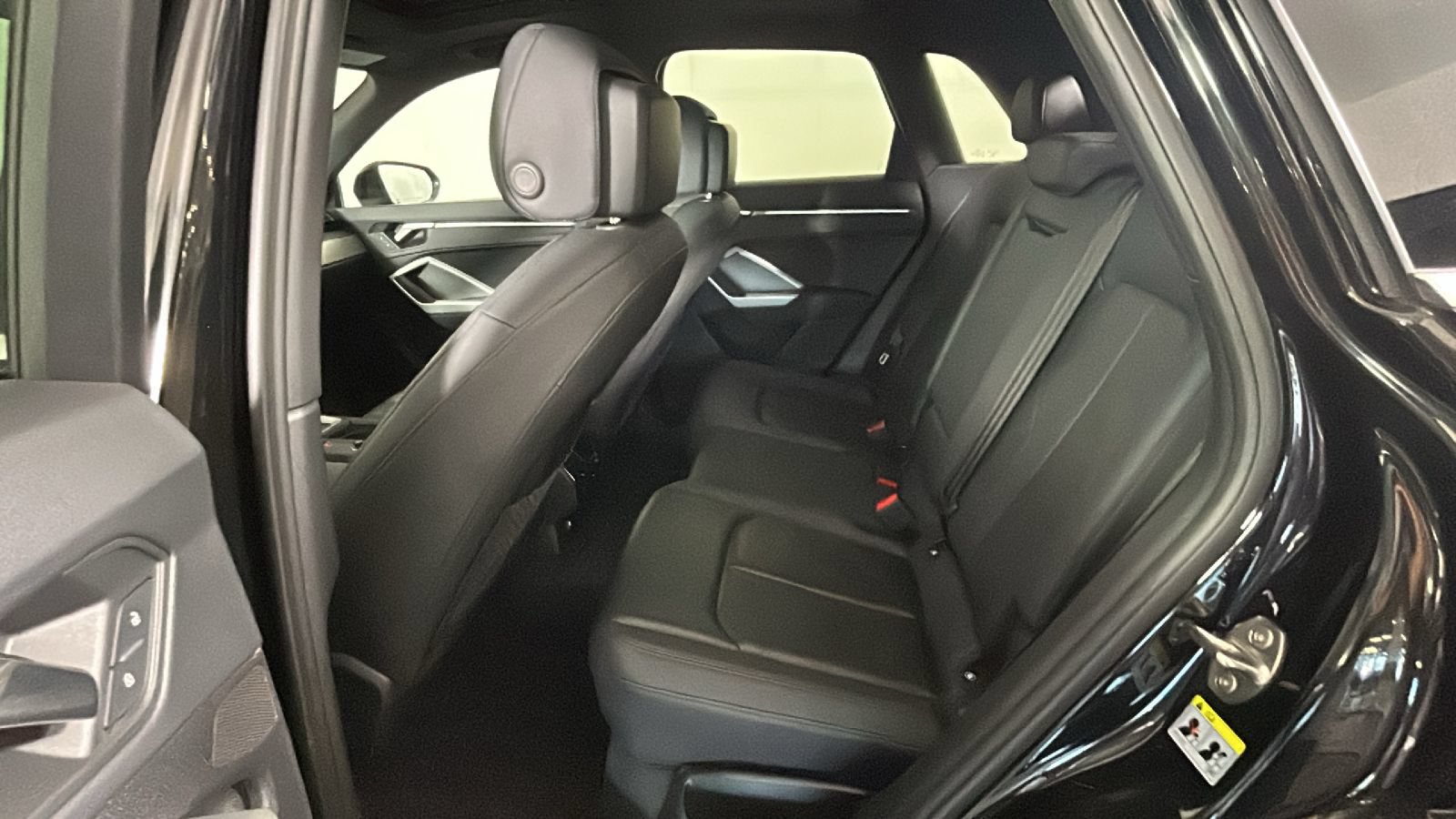 Used 2025 Audi Q3 2.0T Premium AWD/4WD image 27