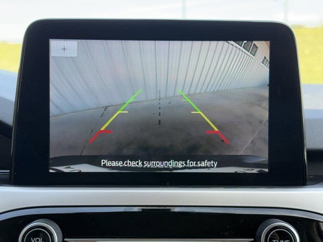 Used 2020 Ford Escape SE image 8