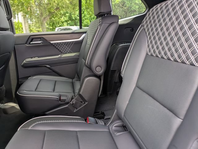 New 2026 GMC Acadia Denali w/ Super Cruise Package FWD image 17
