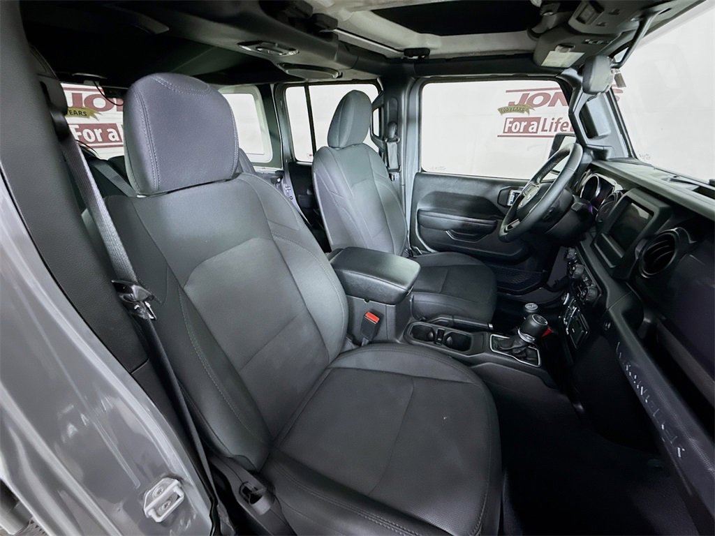 Used 2022 Jeep Wrangler Unlimited Sport image 31