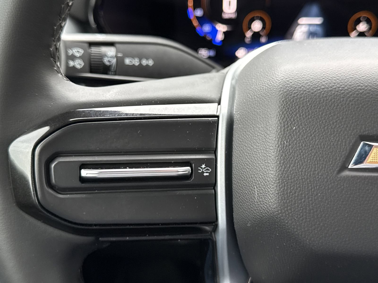 Used 2024 Chevrolet Colorado LT image 17