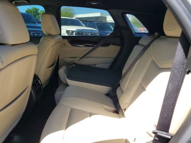 Used 2018 Cadillac XT5 Luxury w/ Driver Awareness Package FWD image 10