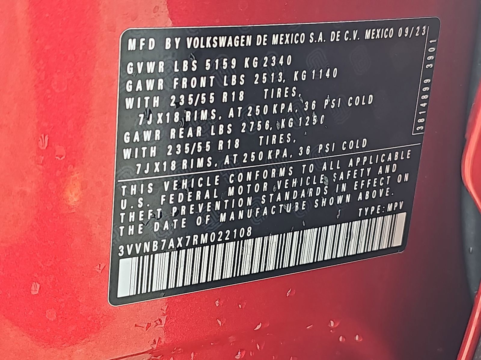 Used 2024 Volkswagen Tiguan SE w/ Panoramic Sunroof Package image 41