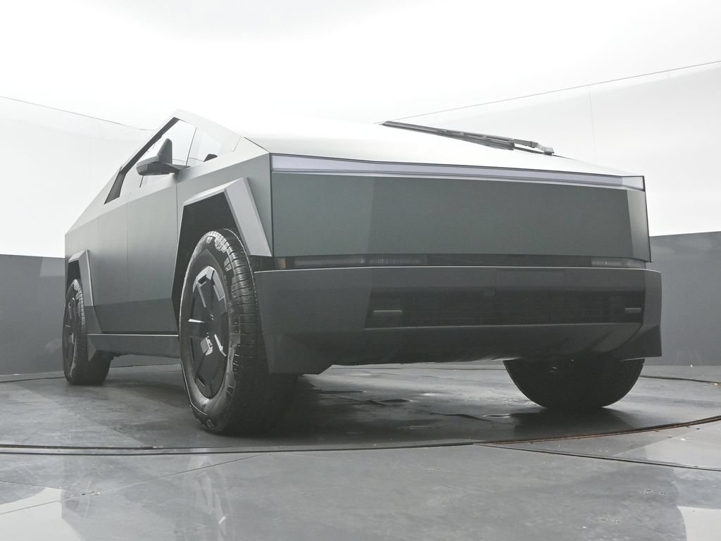 Used 2024 Tesla Cybertruck AWD Crew Cab image 30