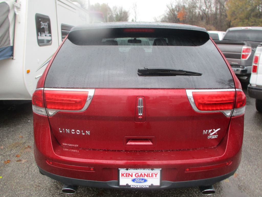 Used 2013 Lincoln MKX AWD image 5