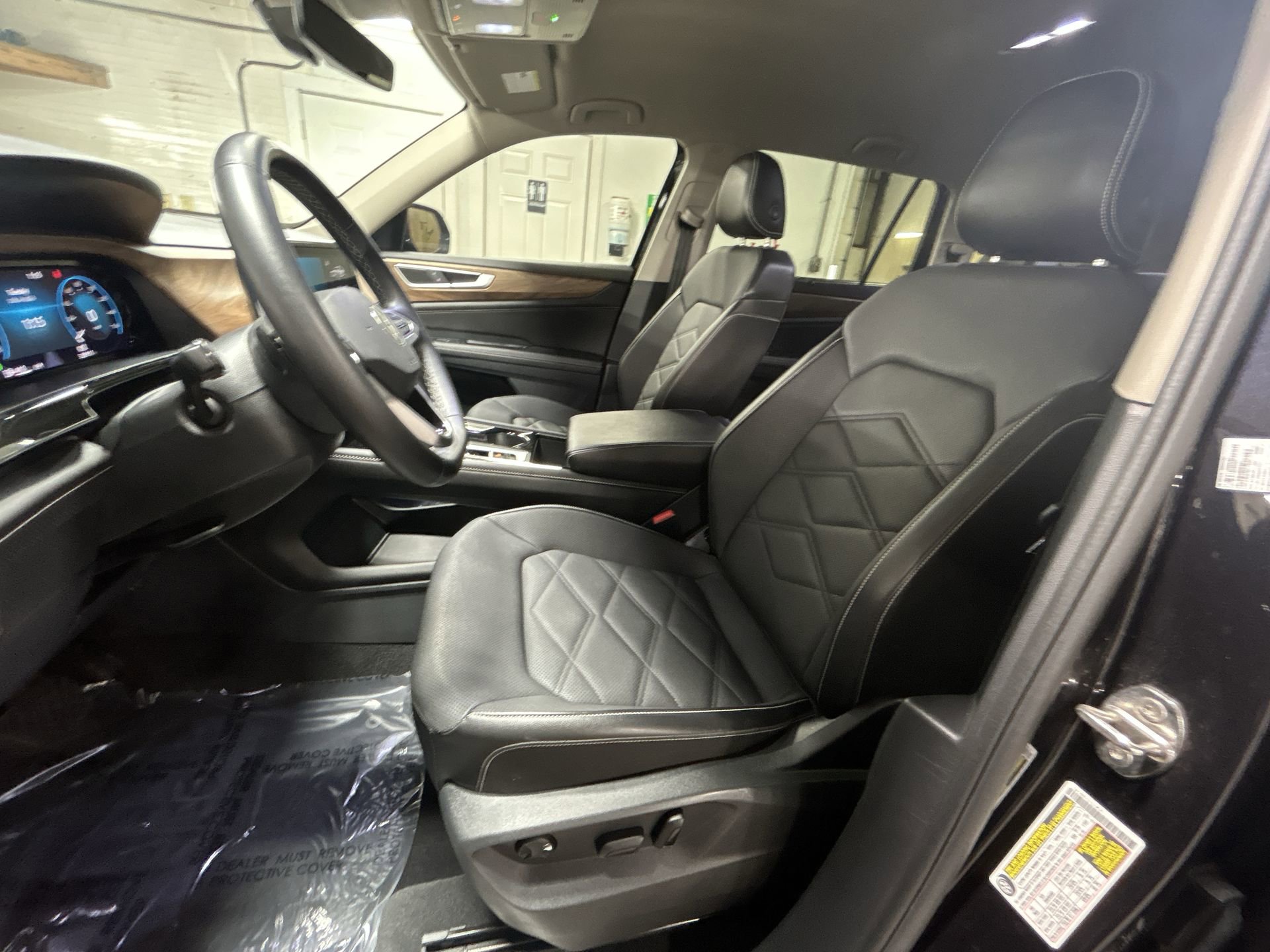 Used 2025 Volkswagen Atlas SE image 20