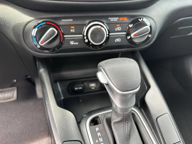 Used 2025 Kia Soul LX w/ LX Technology Package FWD image 20