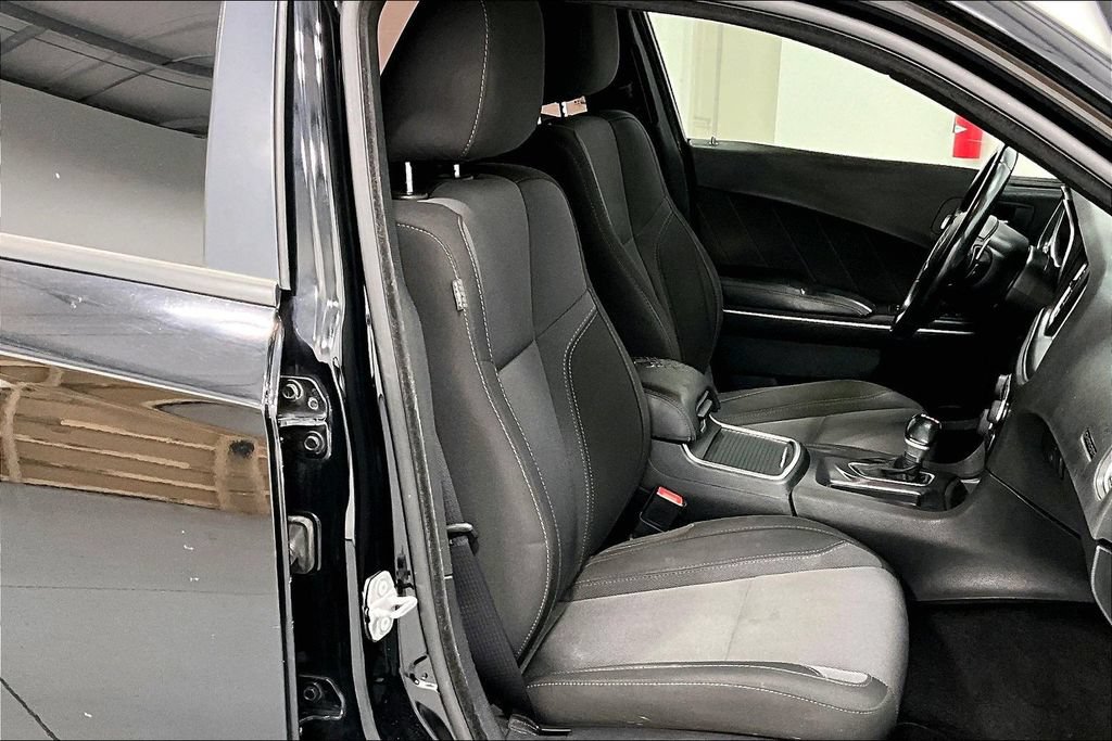 Used 2017 Dodge Charger R/T RWD image 9