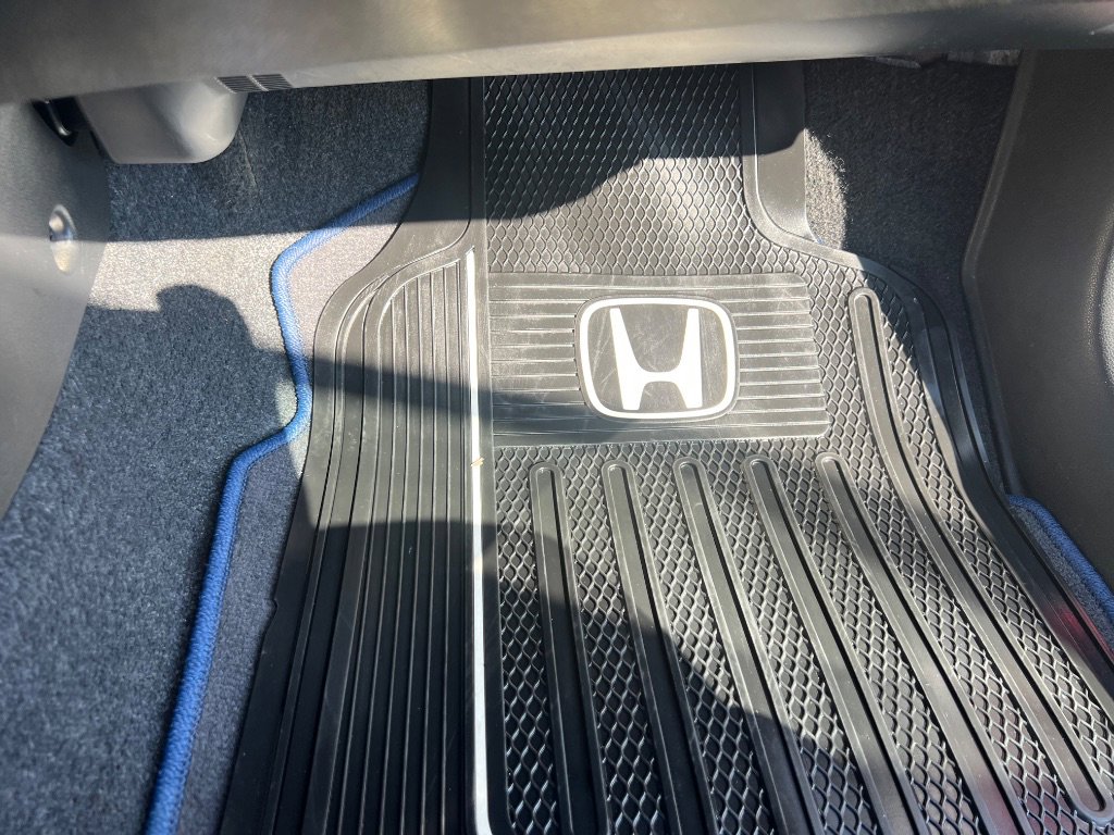 Used 2013 Honda Fit Sport image 22