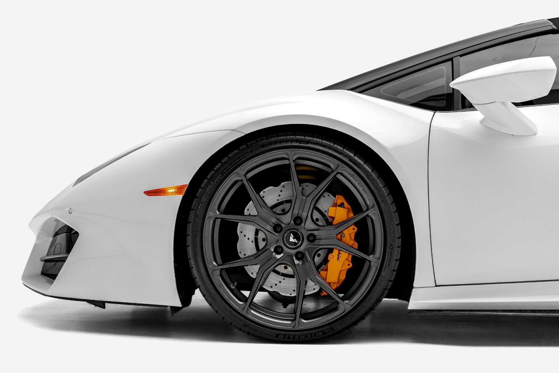 Used 2017 Lamborghini Huracan LP 580-2 RWD image 19