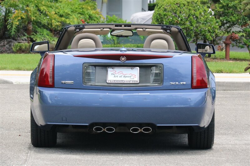 Used 2005 Cadillac XLR RWD image 9