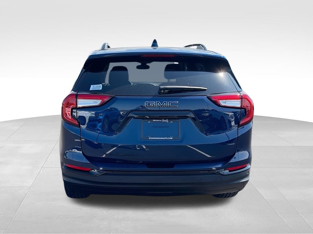 Used 2023 GMC Terrain SLE w/ Driver Convenience Package FWD image 7