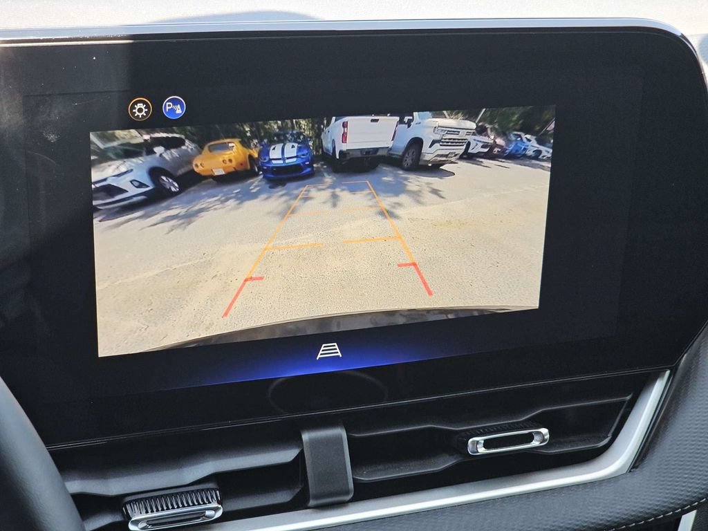 Used 2026 Chevrolet Equinox LT FWD image 21